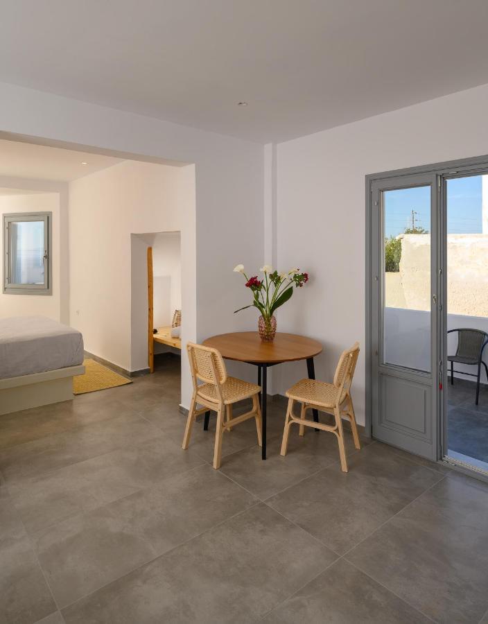 Thoe Oia Suites Exterior photo