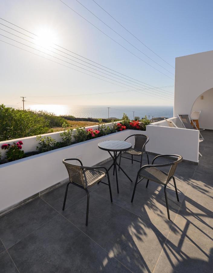 Thoe Oia Suites Exterior photo